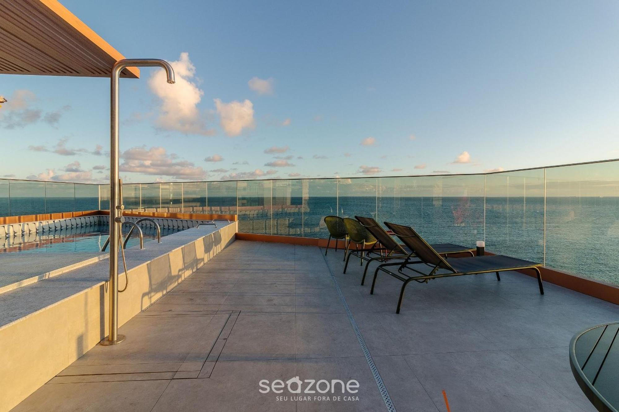 Predio Beira-mar Com Piscina Na Barra Em Ssa - Spb Apartment