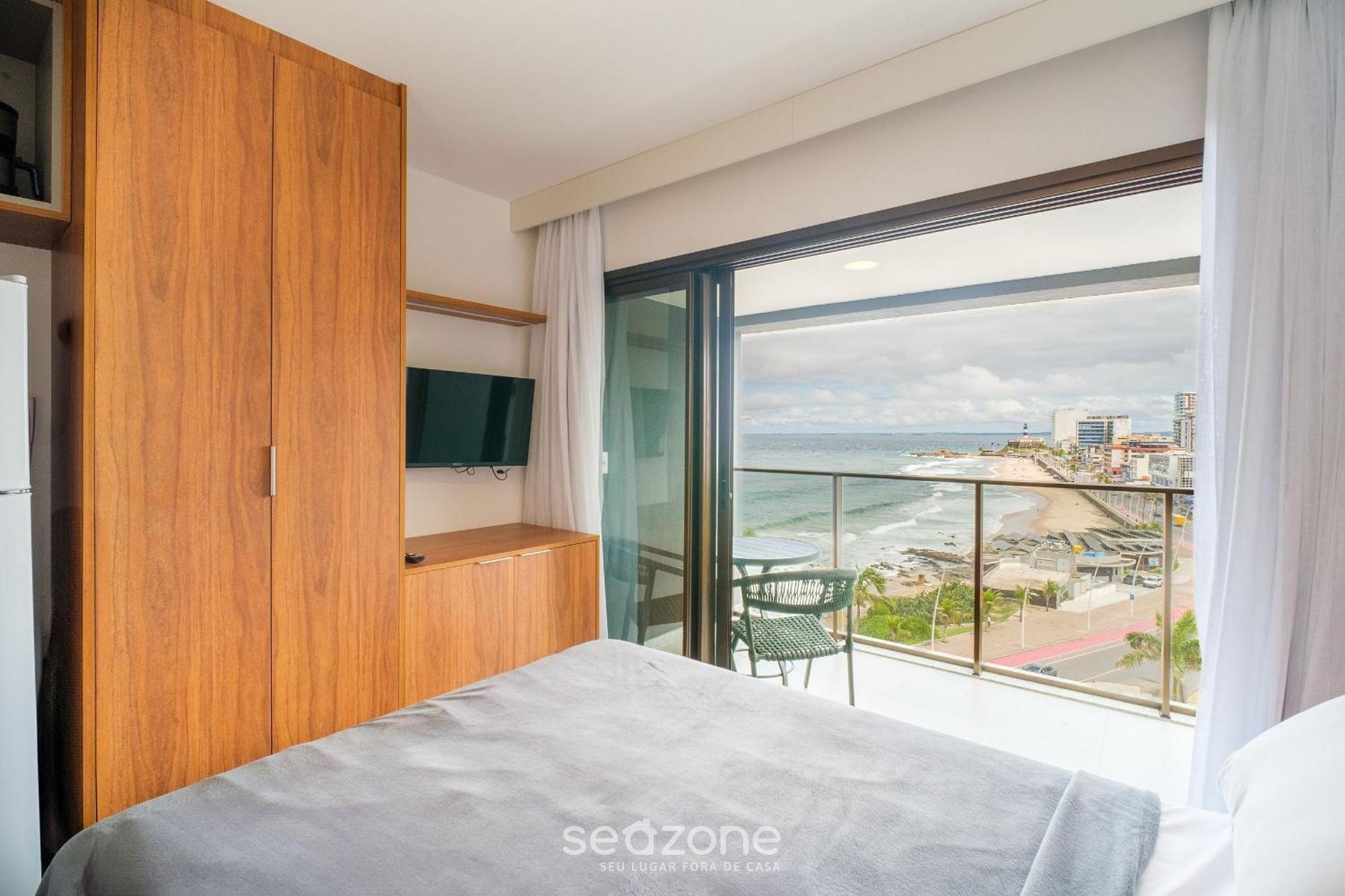 Predio Beira-mar Com Piscina Na Barra Em Ssa - Spb Apartment *
